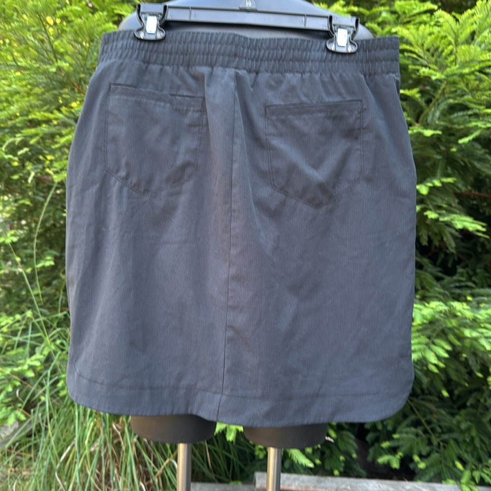 Duluth Trading Co Outdoor UPF 50 Skort Pockets Performance Fabric, Black size 14 - Picture 6 of 12